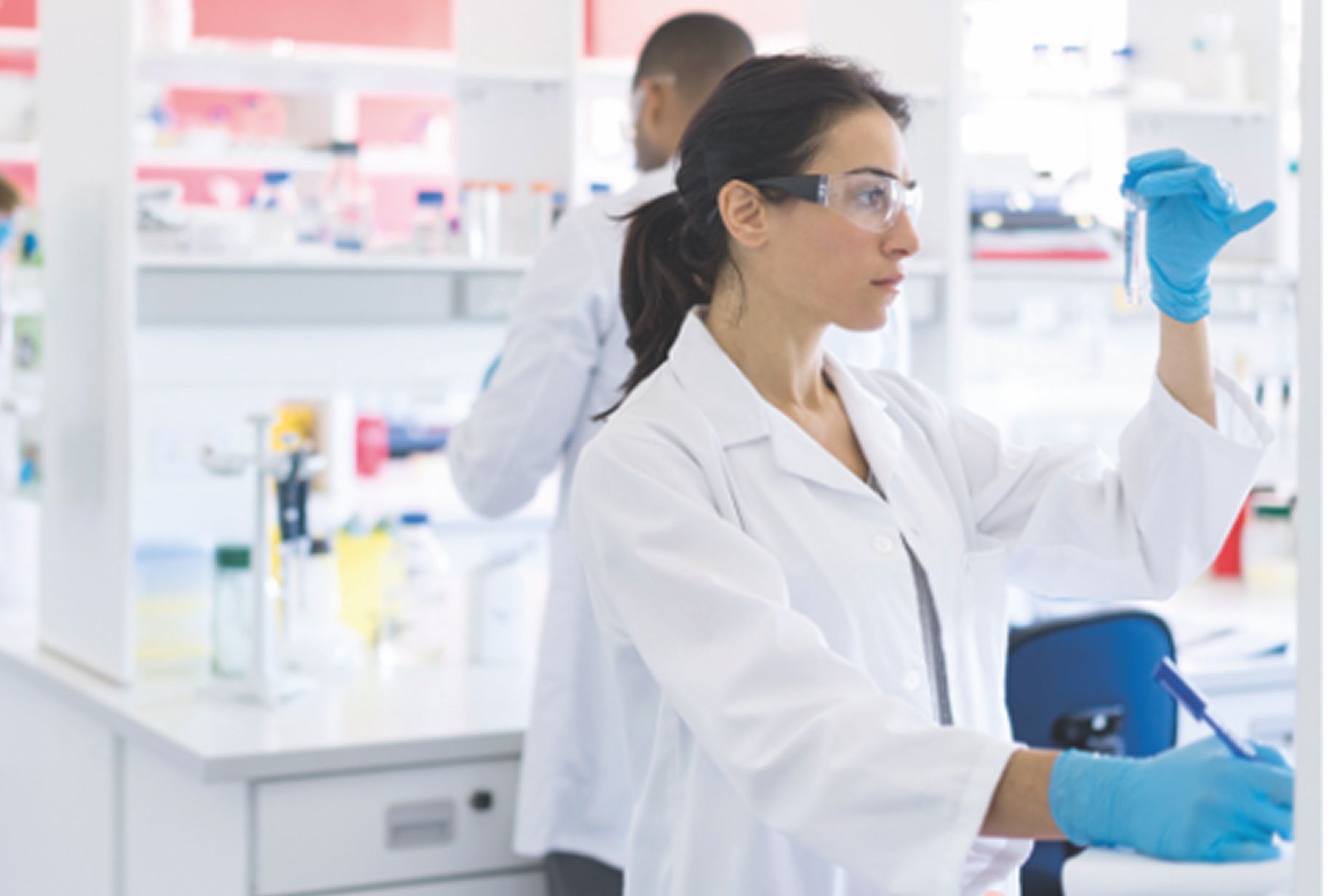 Profissional em laboratório