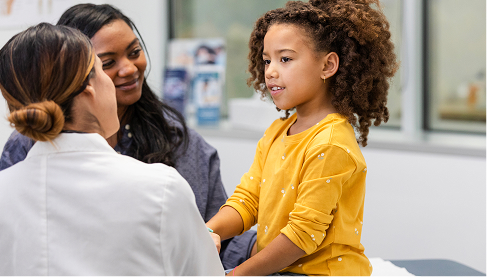 Consulta médica com criança