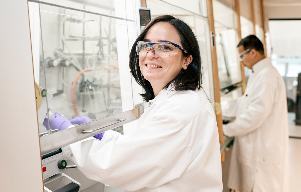 Profissional de saúde em laboratório